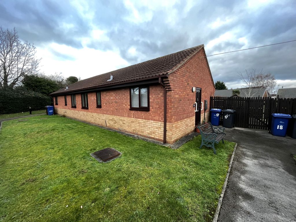 2 bed semidetached bungalow for sale in Ladywell Close, Stretton