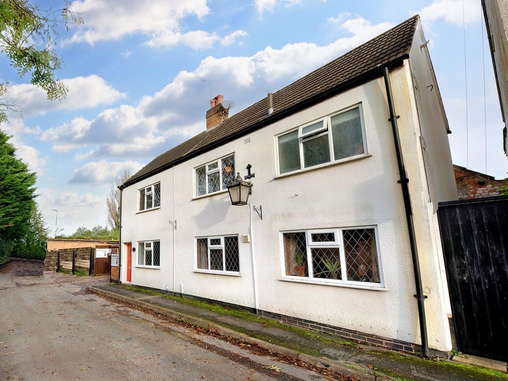 2 bed detached house for sale in Station Street, Whetstone, Leicester
