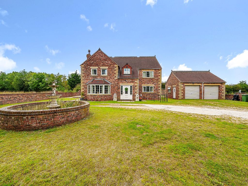 4 bed equestrian property for sale in Woodhouse, Belton, Doncaster DN9