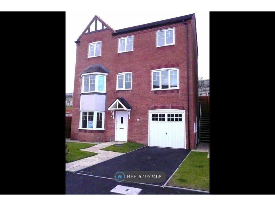 4 bed detached house to rent in Ley Hill Farm Road, Birmingham B31, £