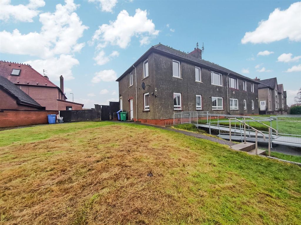 3 bed flat to rent in Kirkland Walk, Methil, Leven KY8, £550 pcm Zoopla