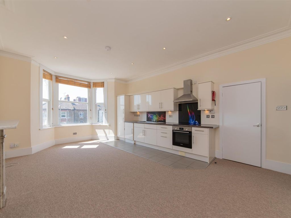 2 bed flat for sale in Finchley Lane, Hendon, London NW4, £375,000 Zoopla