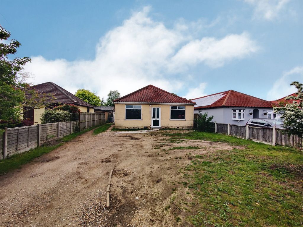 2 bed detached bungalow for sale in School Lane, Sprowston, Norwich NR7