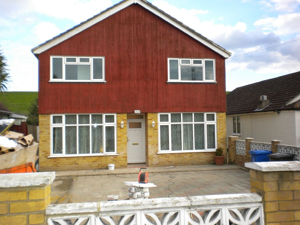 Room to rent in Coppermill Road, Wraysbury, Staines TW19 Zoopla