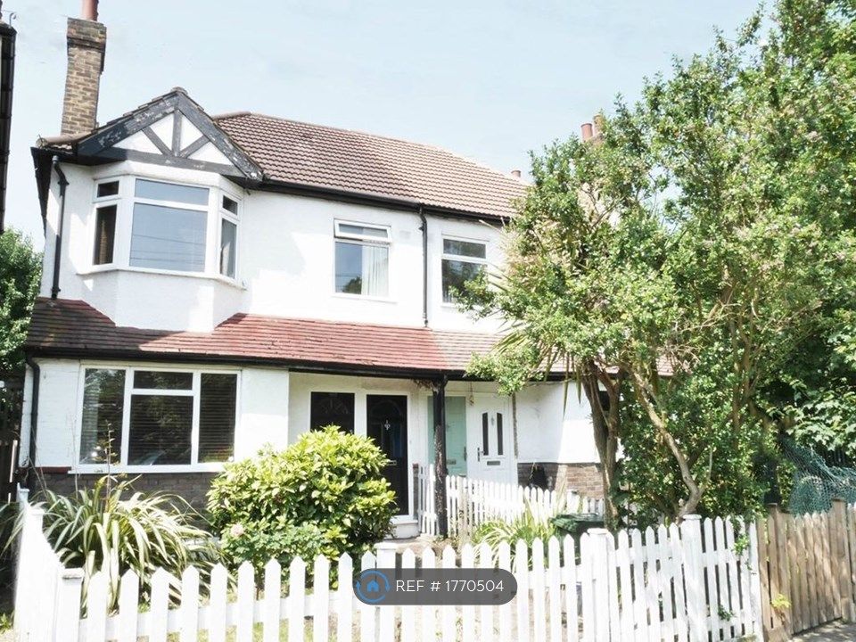 2 bed to rent in Kimble Road, London SW19 Zoopla