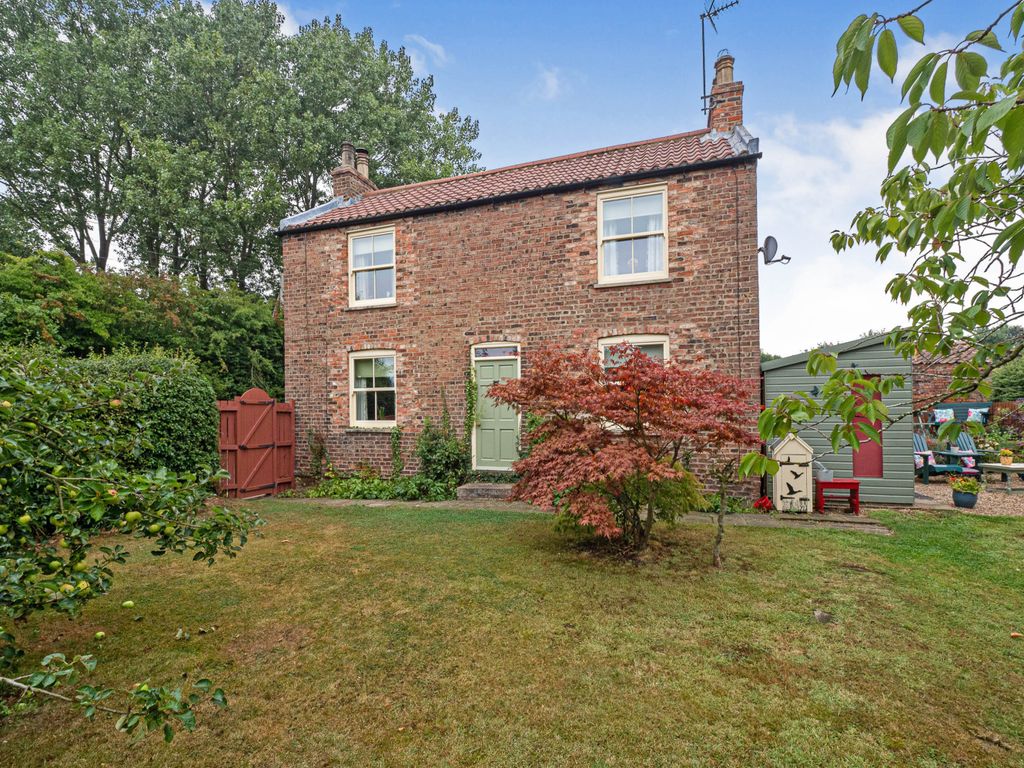 3 bed detached house for sale in Cowden Lane, Withernwick, Hull, East Yorkshire HU11 Zoopla