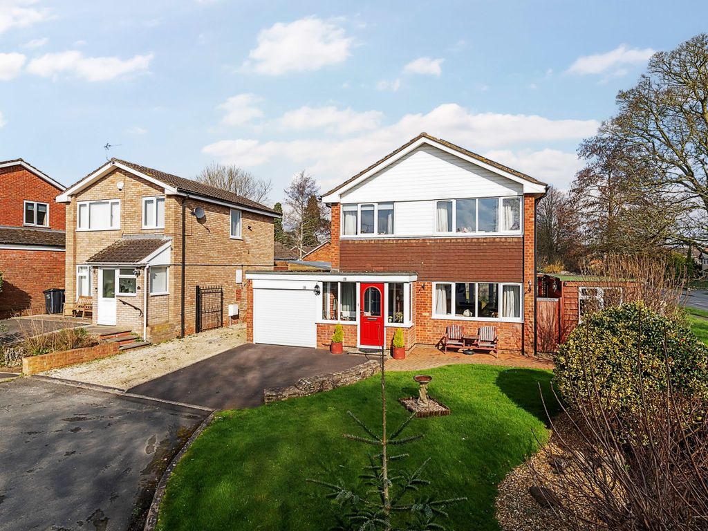 3 bed detached house for sale in Buckfield Road, Leominster