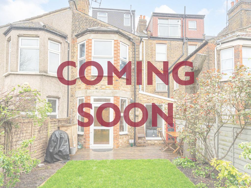 3 bed terraced house to rent in Chase Way, Southgate, London N14, £2,800 pcm Zoopla