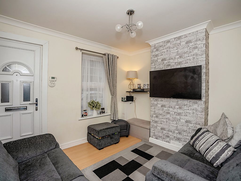 3 bed terraced house for sale in Waldeck Road, Dartford DA1, £300,000