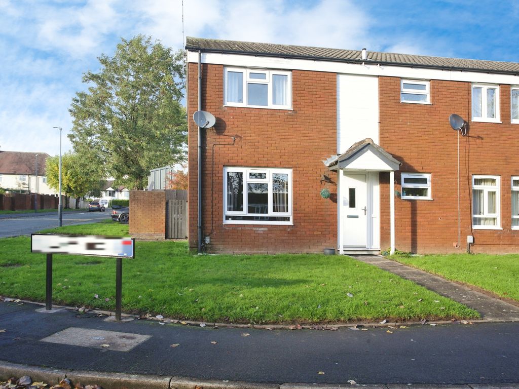 3 bed semidetached house for sale in Walton Close, Nuneaton