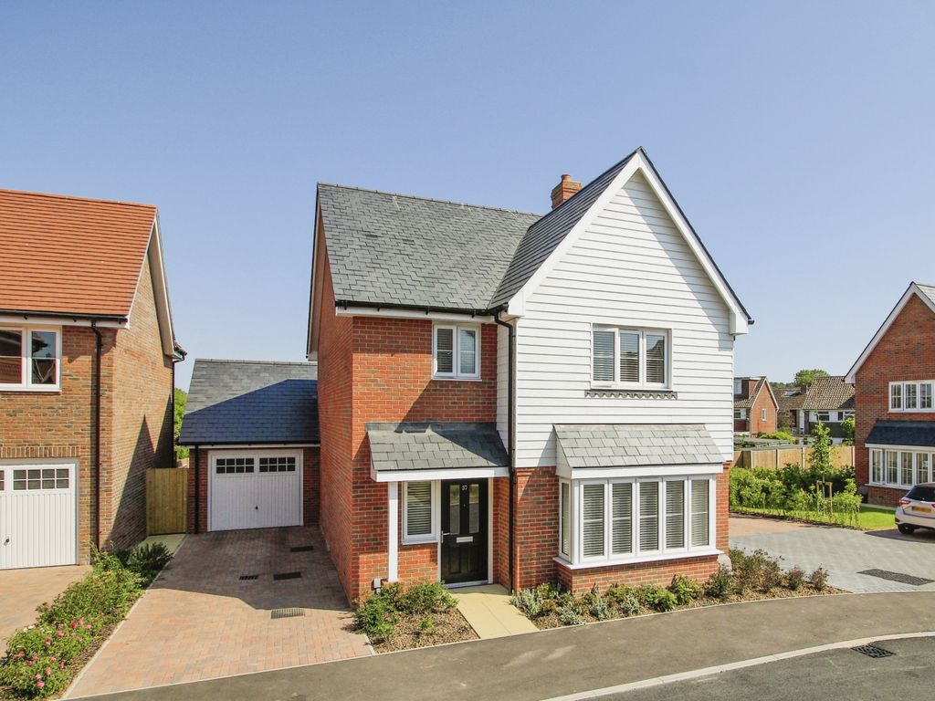 New home, 3 bed semidetached house for sale in Danforth Way, Ringmer