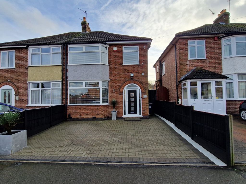 3 bed semidetached house for sale in Orchard Road, Birstall LE4, £