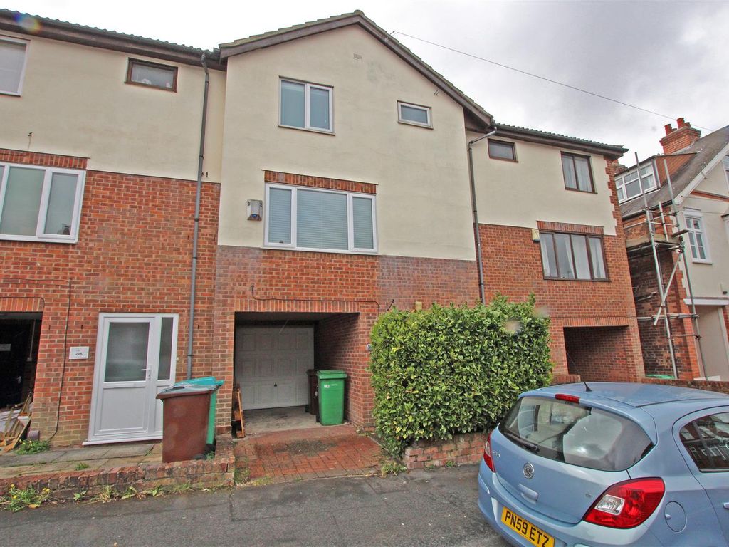 3 bed town house to rent in Percival Road, Sherwood, Nottingham NG5