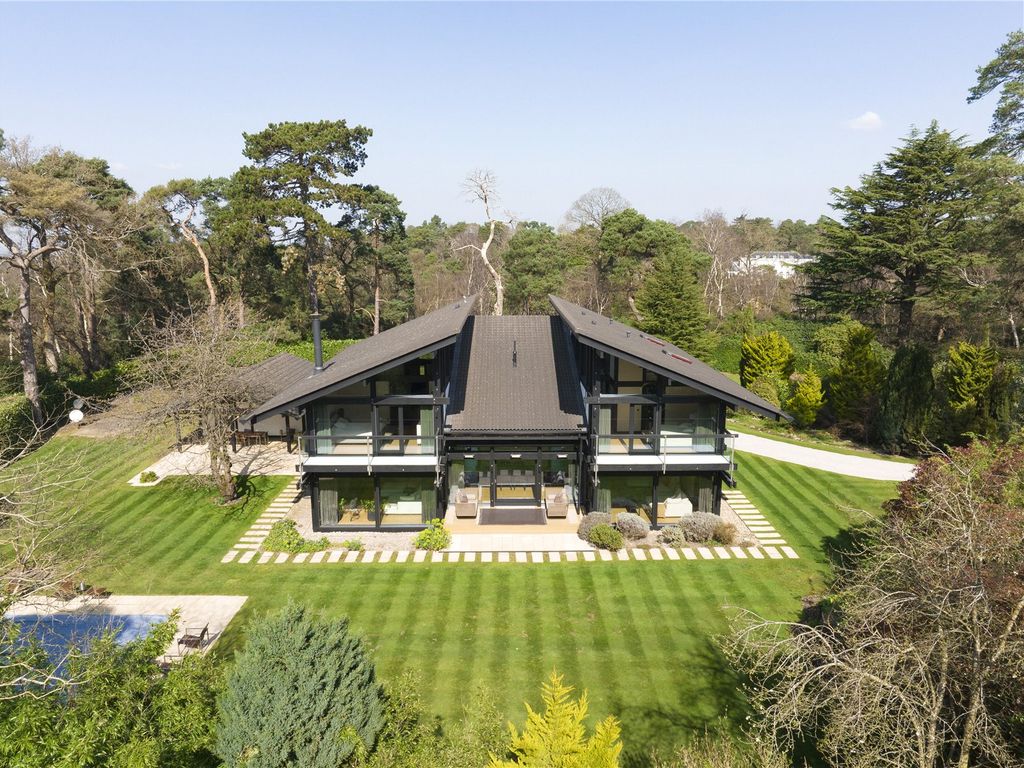 5 bed detached house for sale in Camp End Road, St Hill