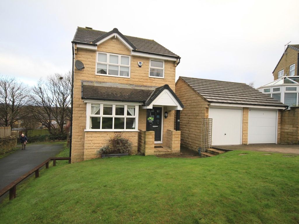 3 bed detached house for sale in Little Cote, Thackley, Bradford BD10