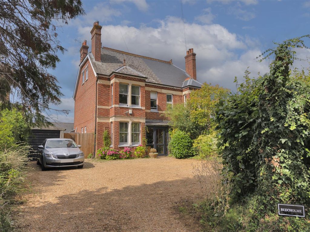 5 bed semidetached house for sale in Maidstone Road, Horsmonden
