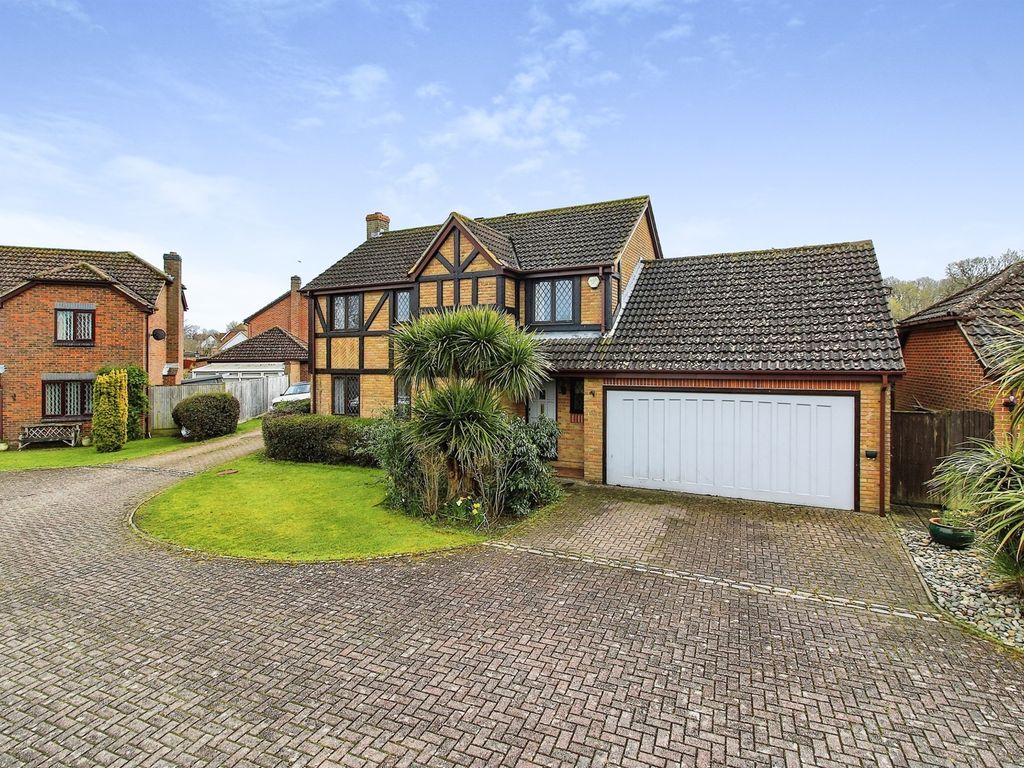 4 bed detached house for sale in St. Andrews Close, Hailsham BN27 Zoopla