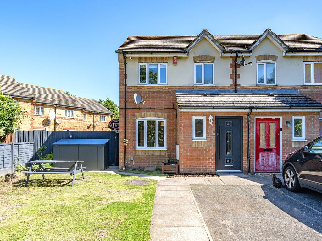 3 bed end terrace house for sale in Clock Tower Mews, Thamesmead SE28