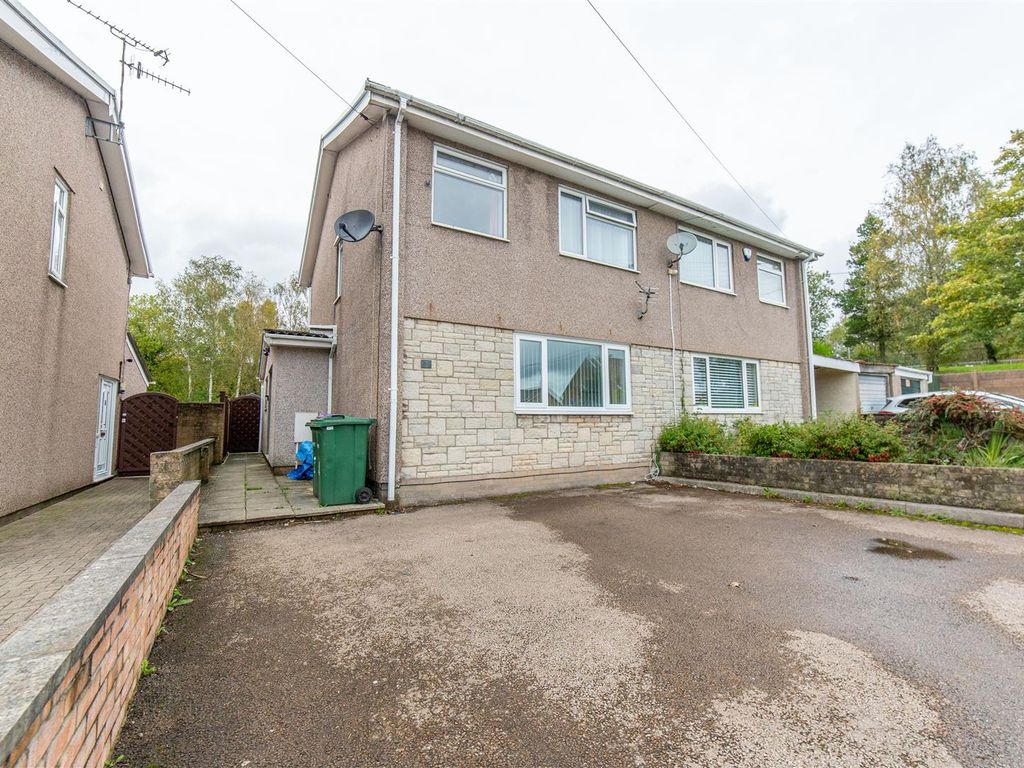 3 bed semidetached house for sale in Cromwell Place, Pontnewydd