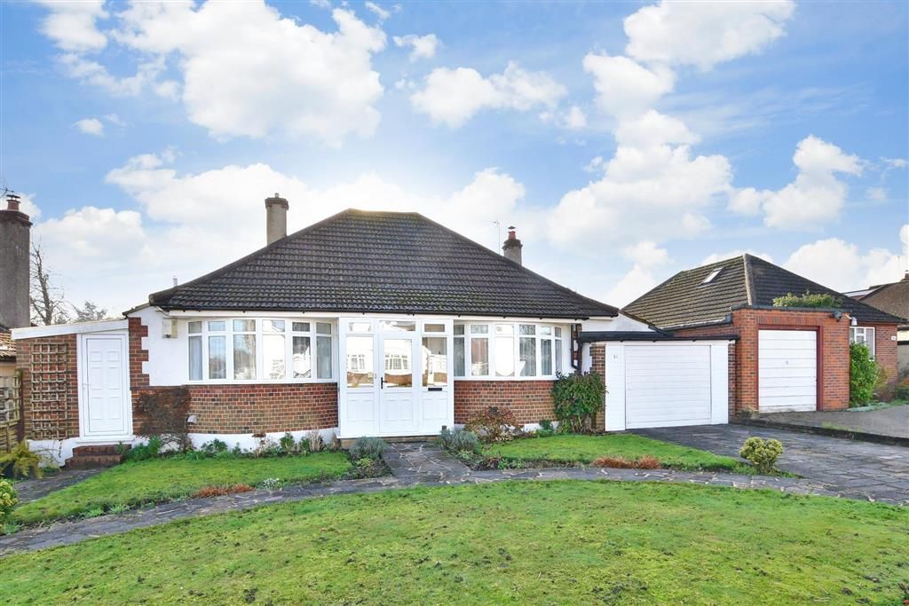2 bed detached bungalow for sale in Waterer Gardens, Tadworth, Surrey KT20, £495,500 Zoopla