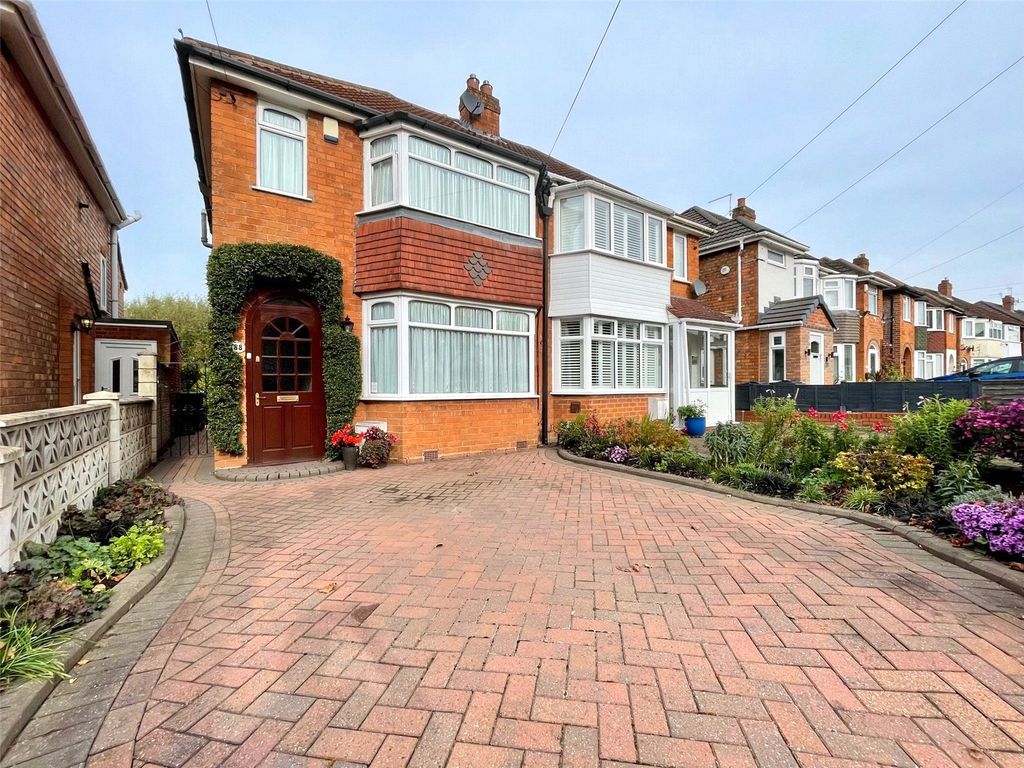 3 bed semidetached house for sale in Parkdale Road, Birmingham, West Midlands B26, £240,000