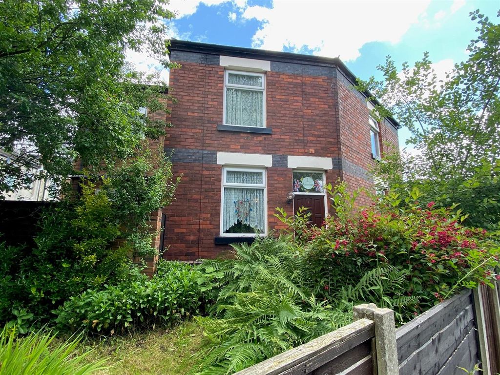 2 bed end terrace house for sale in Amelia Street, Hyde SK14, £150,000