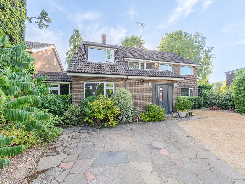 6 bed detached house for sale in Stanbury Avenue, Watford