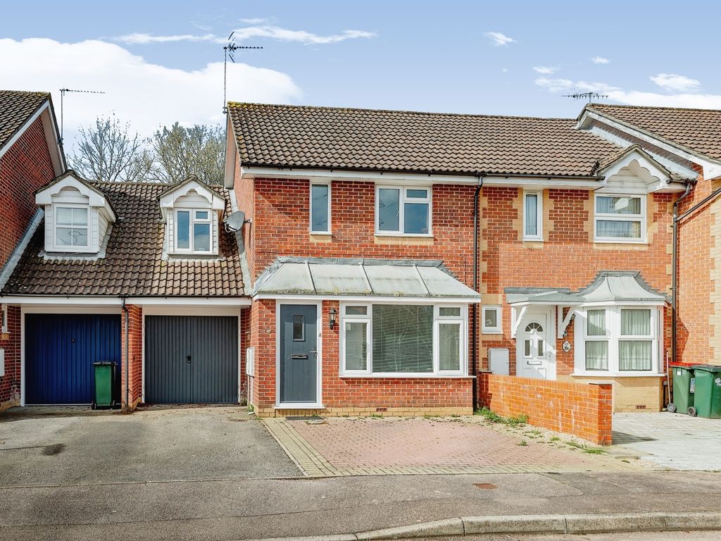 3 bed terraced house for sale in Wheeler Road, Maidenbower, Crawley