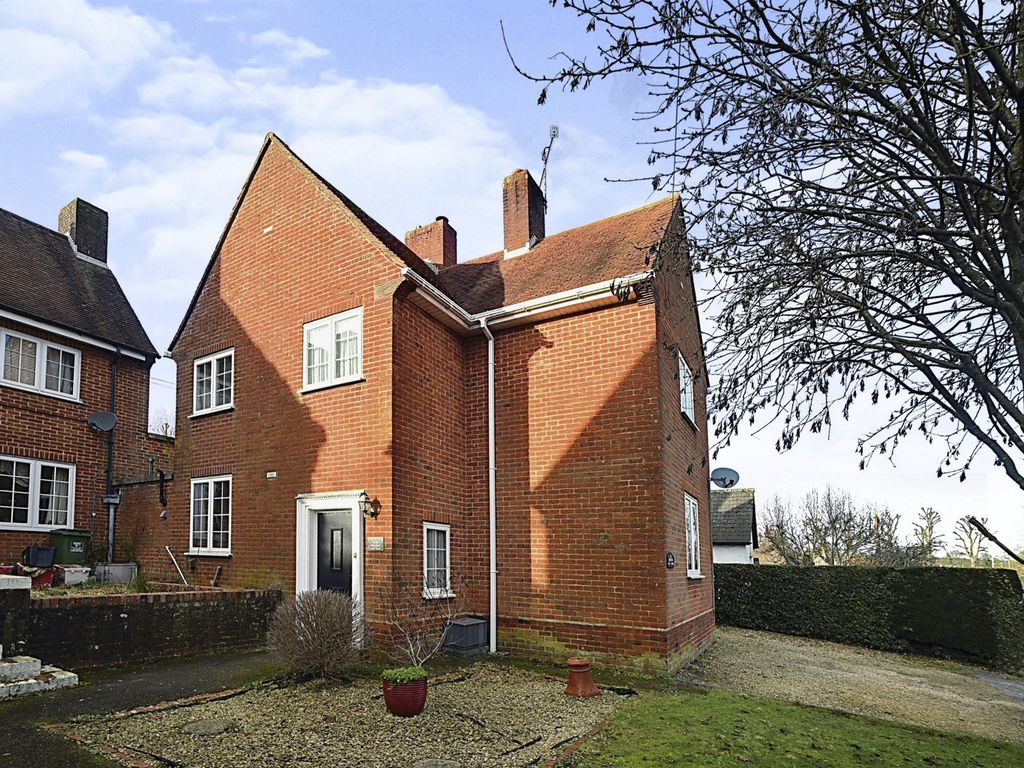 3 bed linkdetached house for sale in Bulford Road, Tidworth SP9 Zoopla