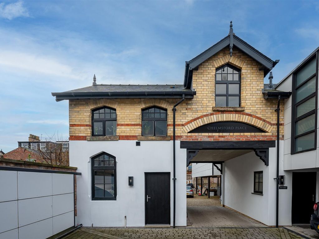2 bed mews house for sale in Howard Street, York YO10, £250,000 Zoopla