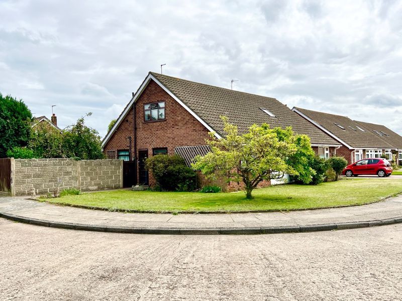 3 bed bungalow for sale in Oakley Park, Bexley DA5, £560,000 Zoopla
