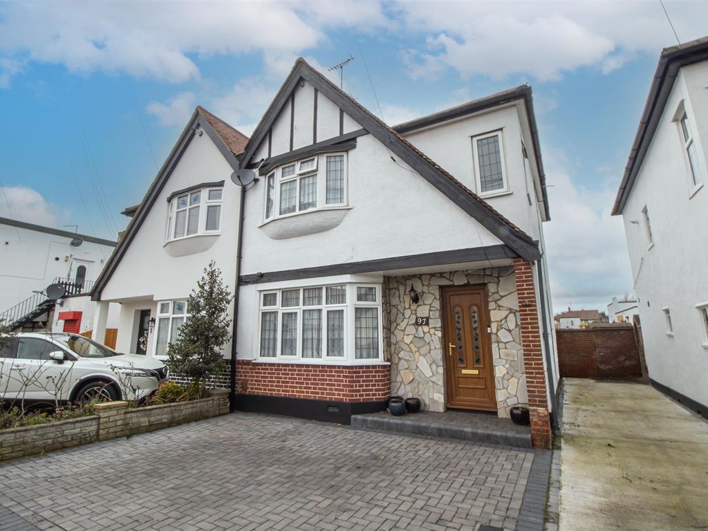 3 bed semidetached house for sale in Cavendish Gardens, WestcliffOn