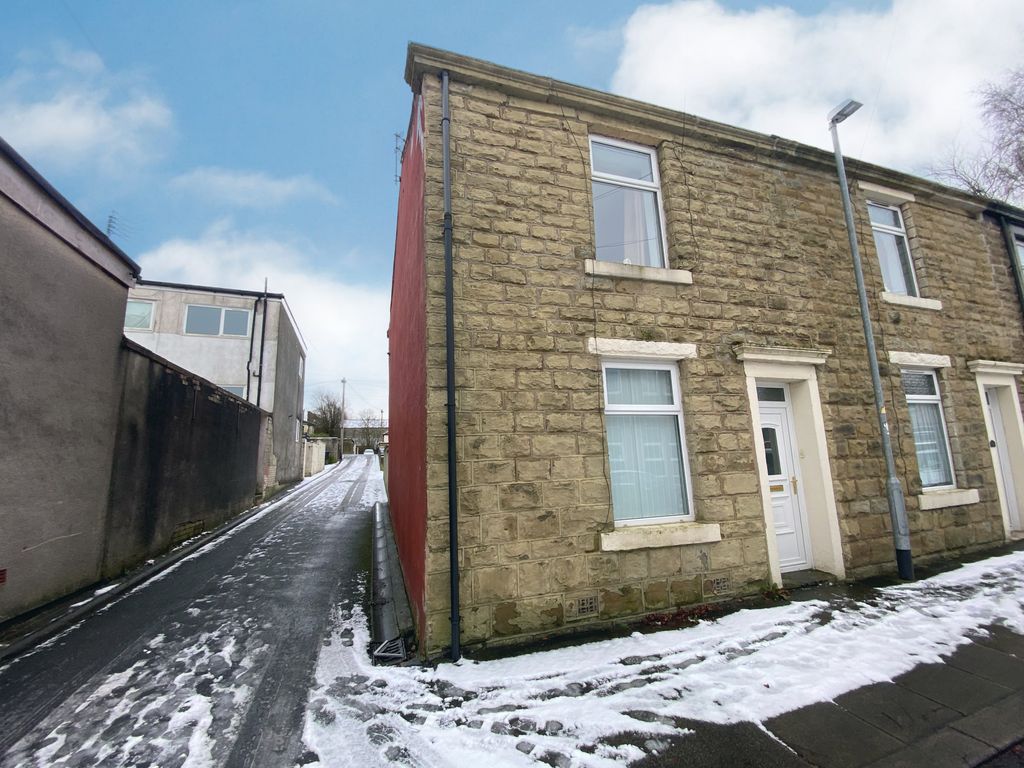 3 bed end terrace house for sale in Mercer Street, Clayton Le Moors