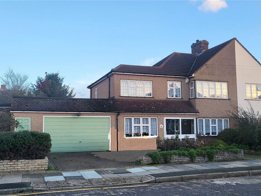 4 bed semidetached house for sale in Blackthorn Grove, Bexleyheath DA7