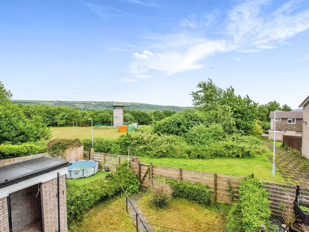 3 bed terraced house for sale in Severn View, Garndiffaith, Pontypool