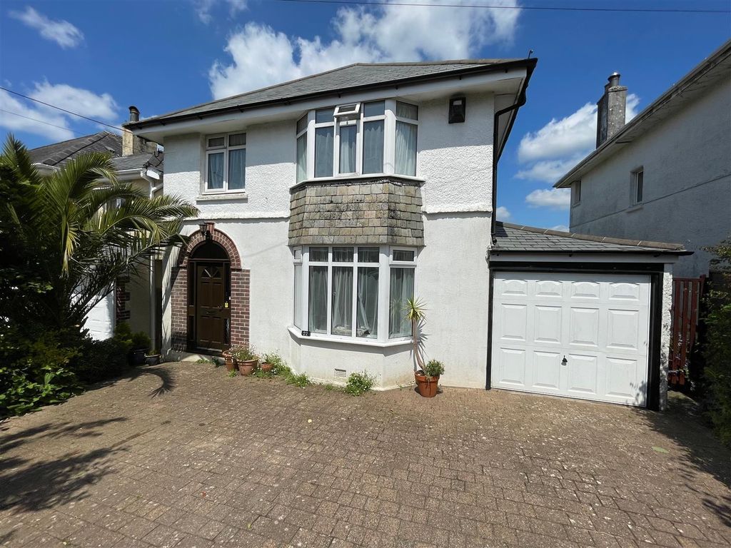 3 bed detached house for sale in Furzehatt Road, Plymstock, Plymouth