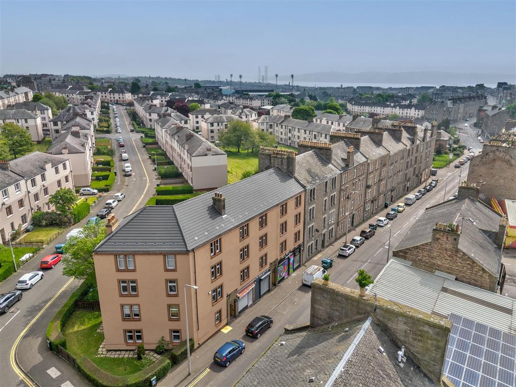 2 bed flat for sale in Strathmartine Road, Dundee DD3, £110,000 Zoopla