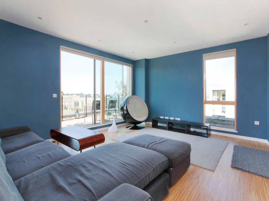 3 bed flat for sale in Wingate Square, 63 Old Town, London SW4, £1,200,000 Zoopla