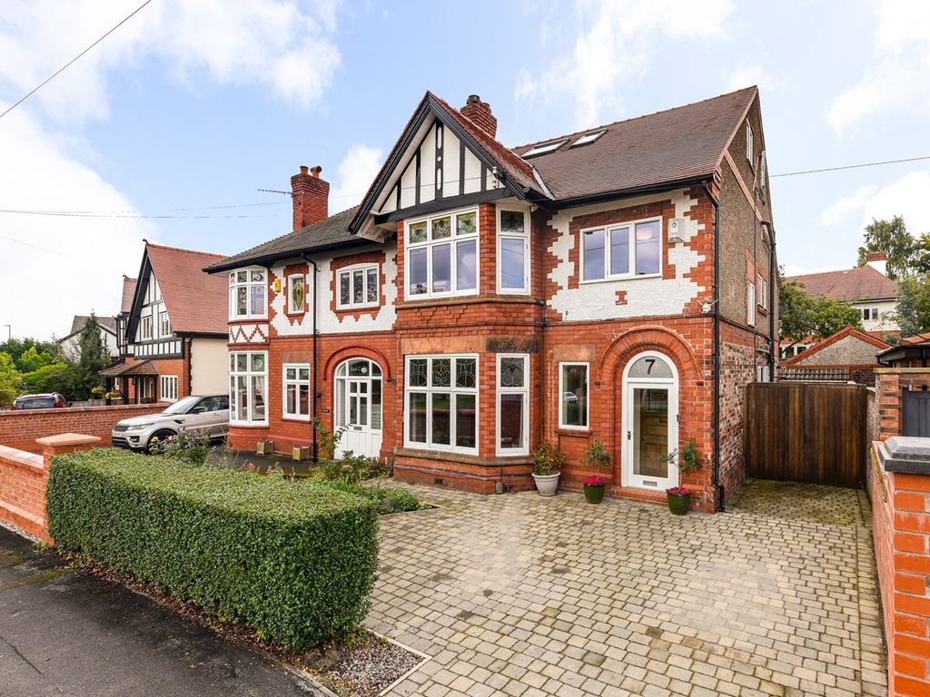 5 bed semidetached house for sale in Hunts Lane, Stockton Heath