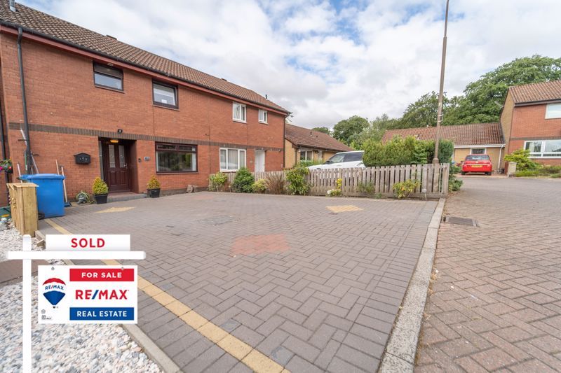 2 bed terraced house for sale in Falcon Brae, Ladywell, Livingston EH54