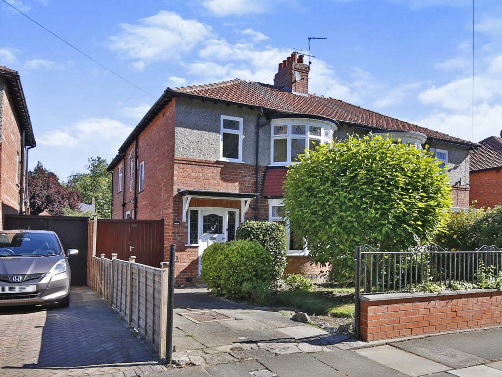 4 bed semidetached house for sale in Coniscliffe Road, Darlington DL3