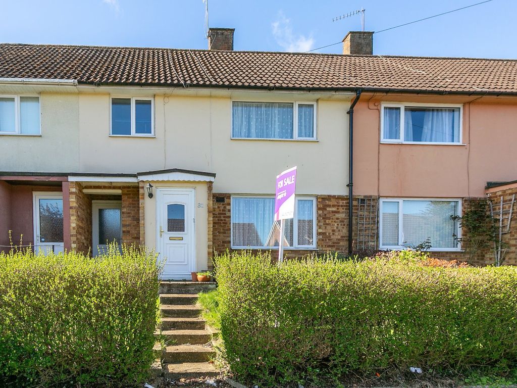 3 bed terraced house to rent in Lyne Way, Hemel Hempstead, Herts HP1