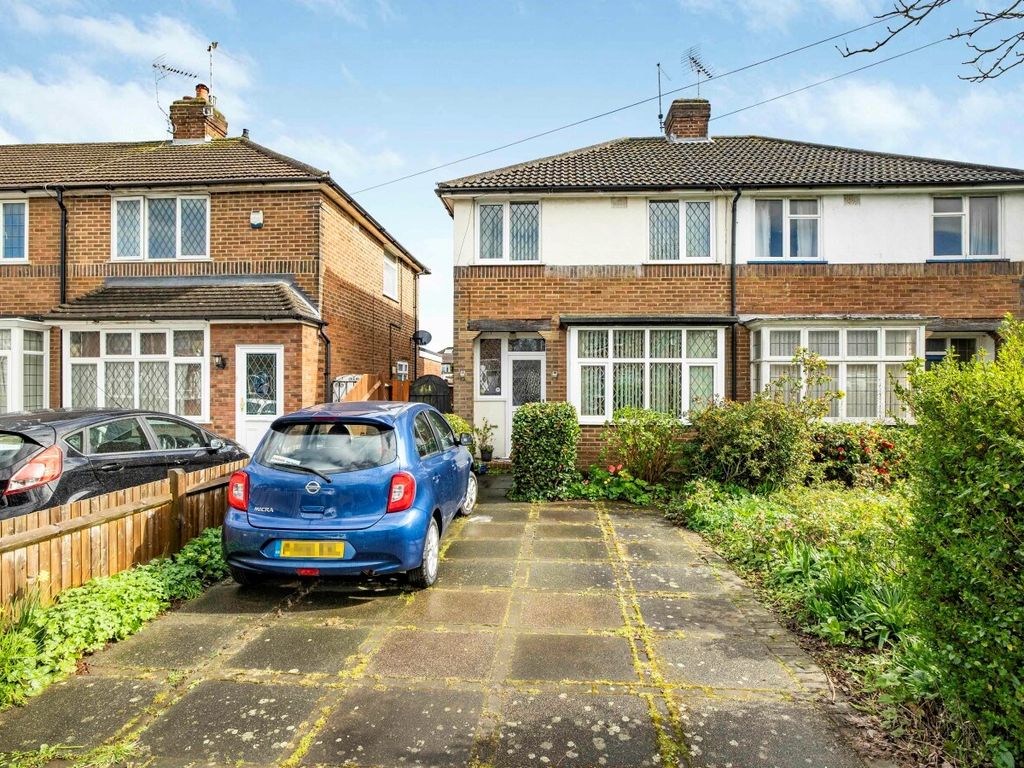 3 bed semidetached house for sale in Chelwood Avenue, Hatfield AL10