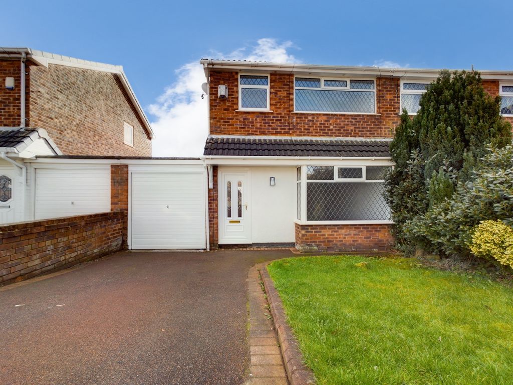 3 bed semidetached house for sale in Arundell Close, Burtonwood
