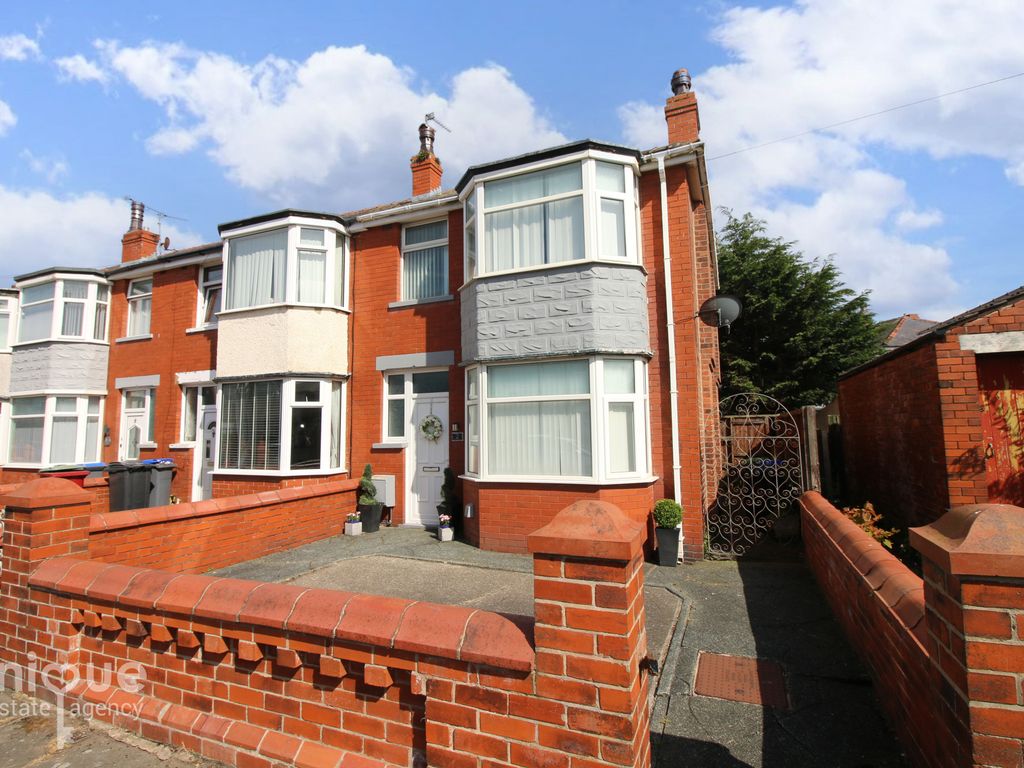 3 bed end terrace house for sale in Lulworth Avenue, Blackpool FY3 Zoopla