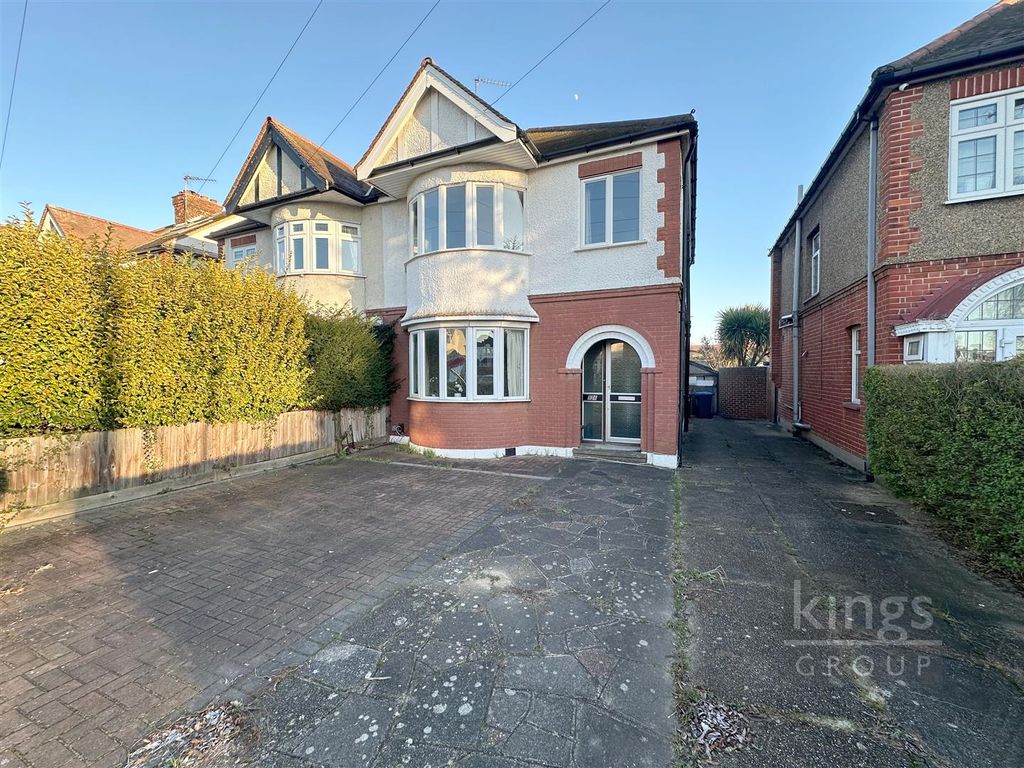 3 bed semidetached house for sale in Carnarvon Avenue, Enfield EN1, £