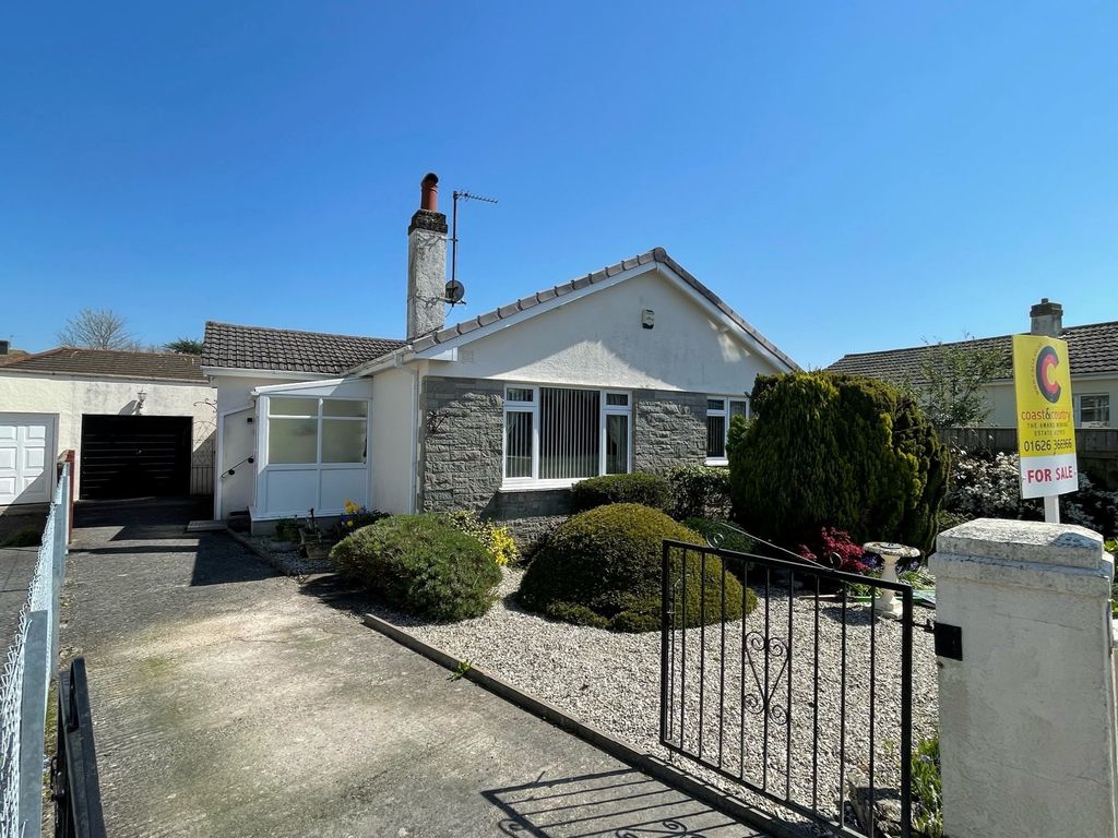 2 bed bungalow for sale in Mayfair Road, Ipplepen, Newton Abbot TQ12, £