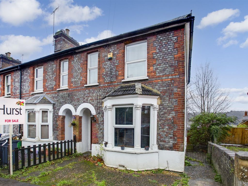 2 bed end terrace house for sale in Totteridge Road, High HP13