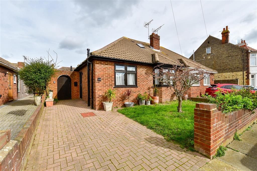 4 bed semidetached bungalow for sale in Gilbert Road, Ramsgate, Kent