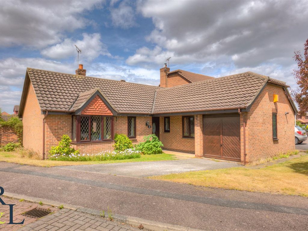 3 bed detached bungalow for sale in Cranberry Close, West Bridgford